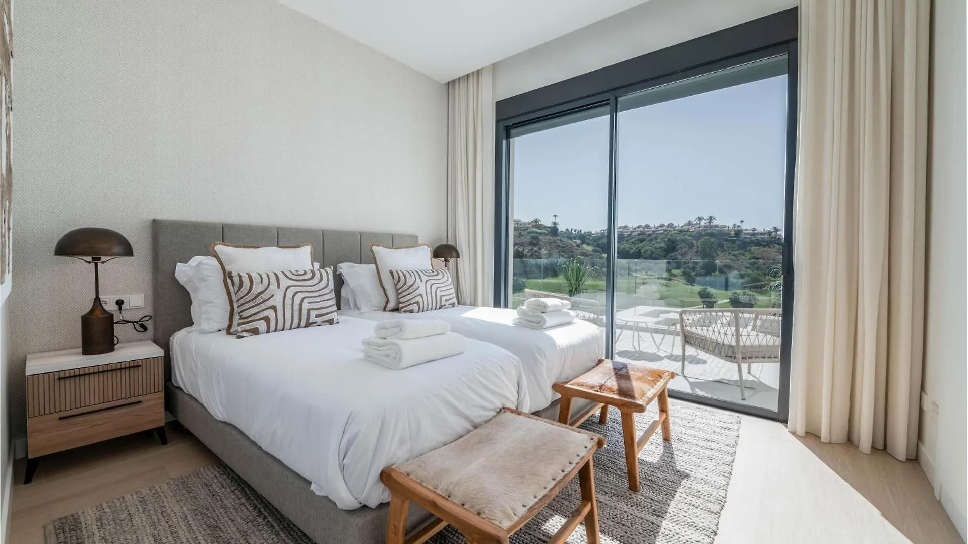 Villa Soul 17 En Santa Clara Golf, Un Alquiler Vacacional De Ensueno Marbella Spain