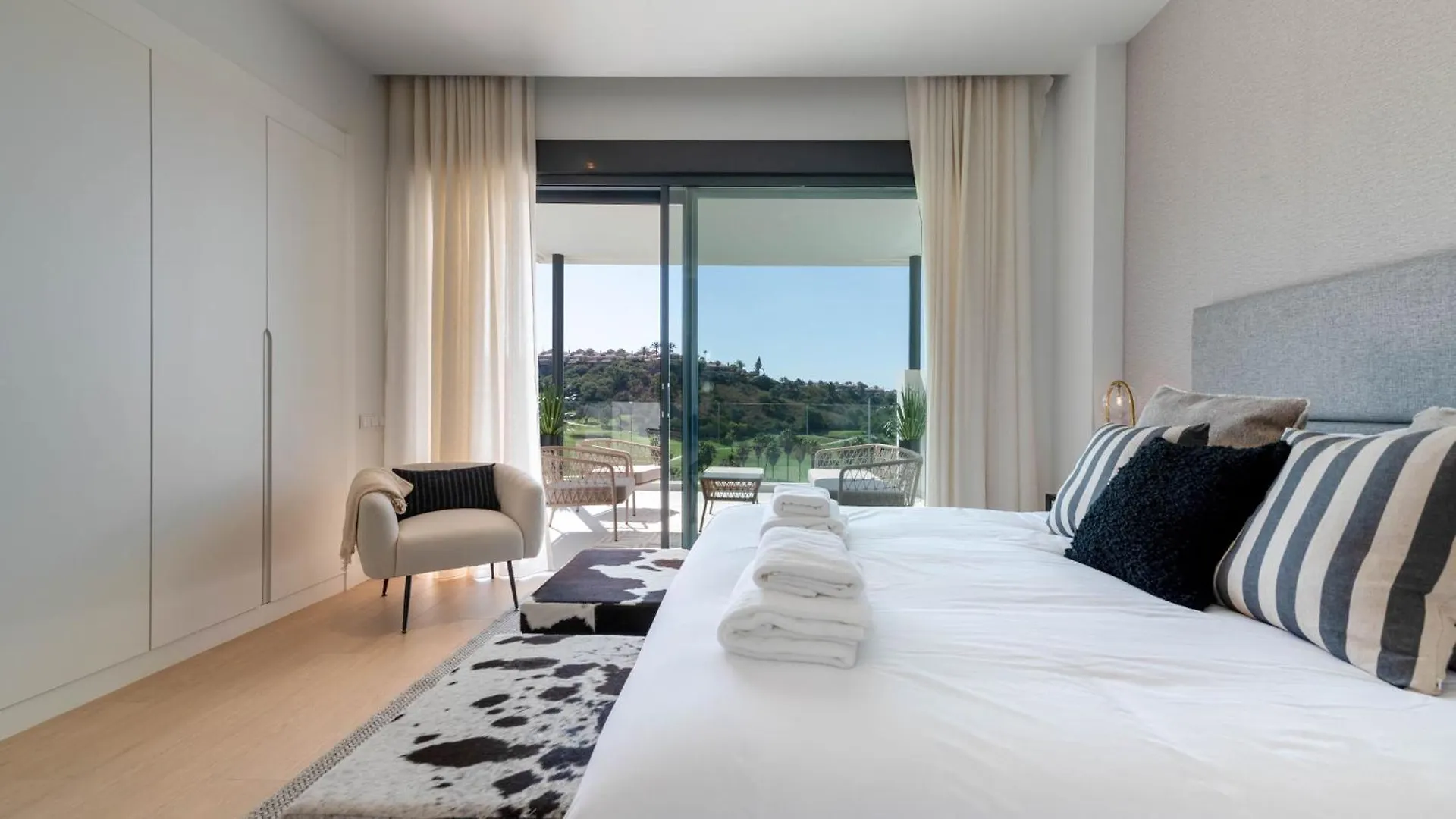 Villa Soul 17 En Santa Clara Golf, Un Alquiler Vacacional De Ensueno Marbella 0*,  Spain