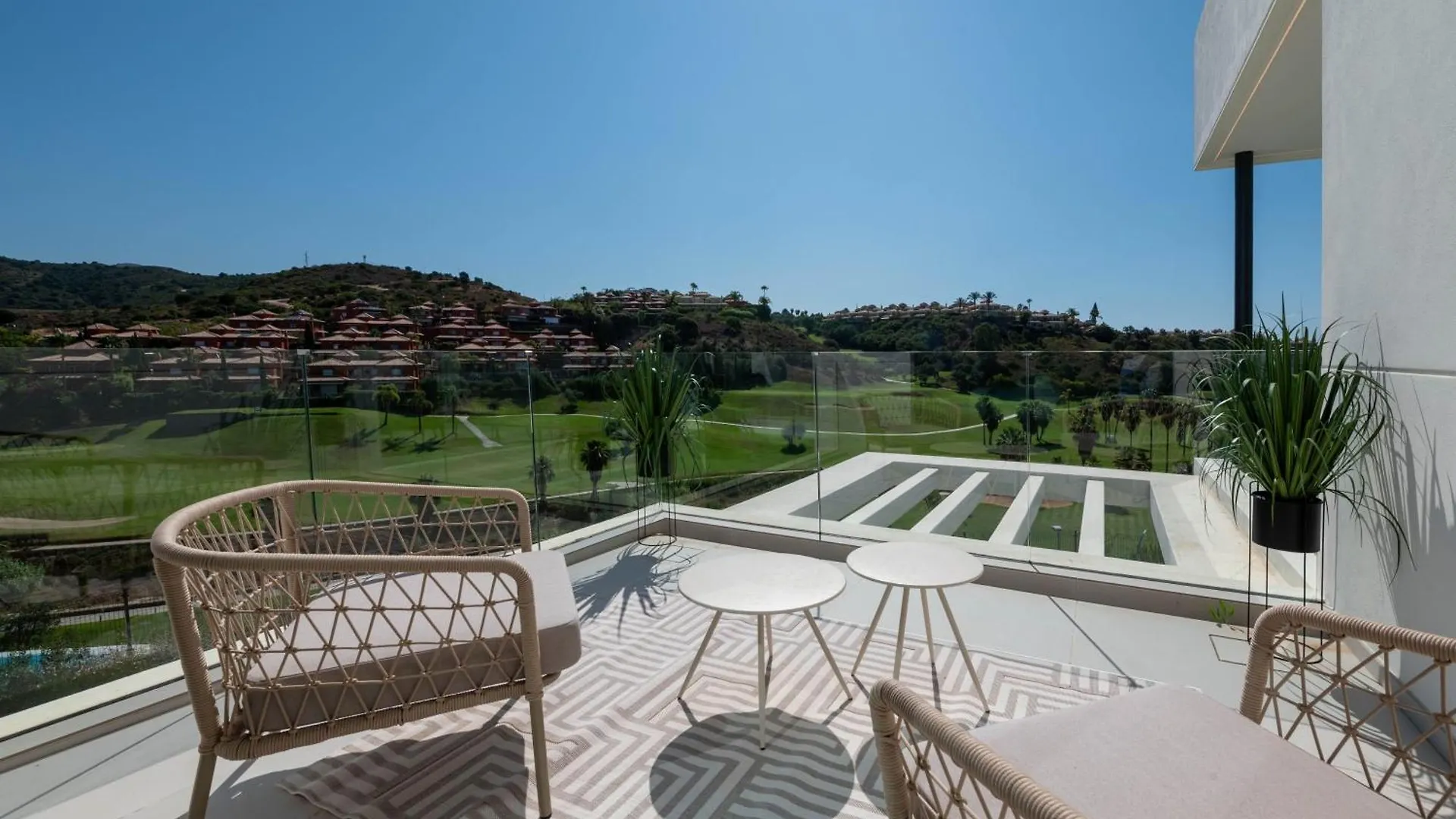 Villa Soul 17 En Santa Clara Golf, Un Alquiler Vacacional De Ensueno Marbella